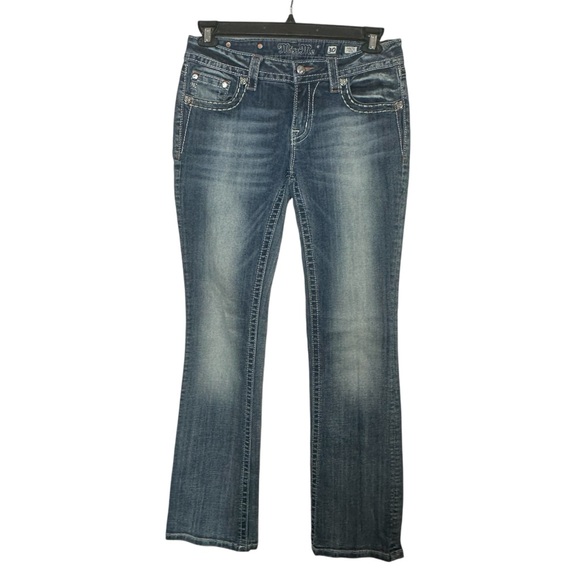 Miss Me Signature Boot Fleur-de-lis Jeans Rhinestone Mid Rise Size 30 Tall - Picture 1 of 10